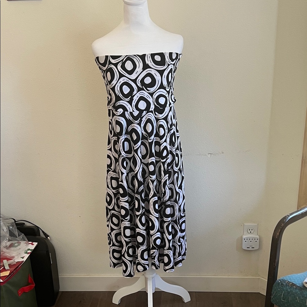 Lapis Monochrome Strapless Dress